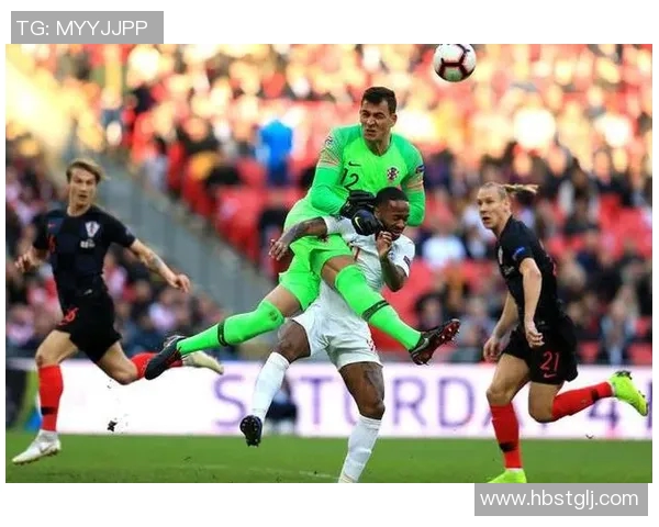 凯恩如何在面对世界顶级防线时展现个人技术与战术智慧的全面分析 凯恩如何在面对世界顶级防线时展现个人技术与战术智慧的全面分析