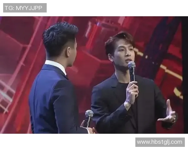 王嘉尔与足球明星亲密合照展现运动魅力与友谊瞬间 王嘉尔与足球明星亲密合照展现运动魅力与友谊瞬间