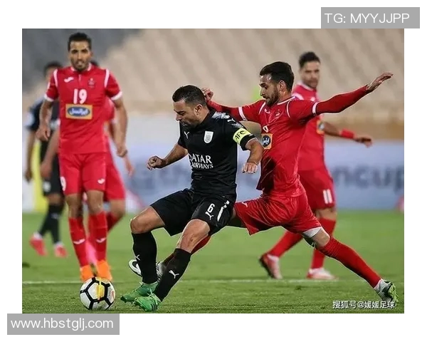 波斯波利斯与赖扬的激烈对决揭示了足球战术与团队合作的重要性 波斯波利斯与赖扬的激烈对决揭示了足球战术与团队合作的重要性